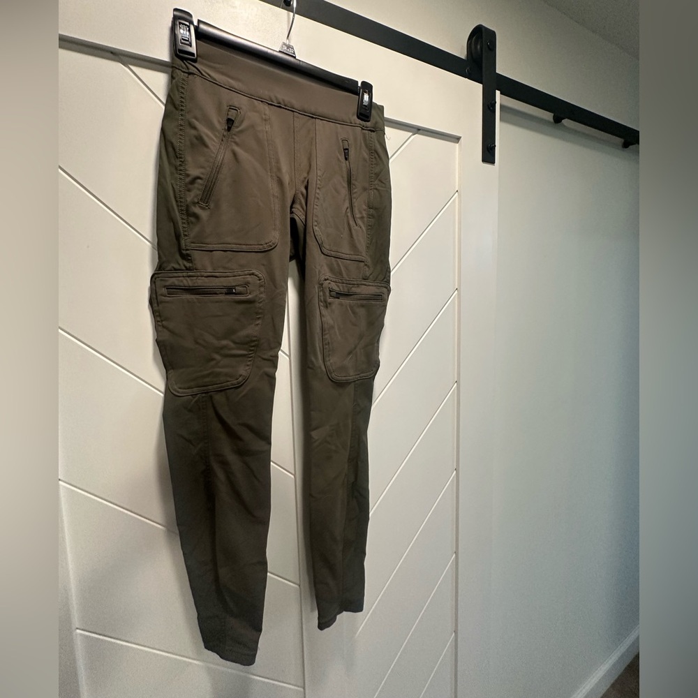 The North Face Olive Green hybrid Hiker Legging